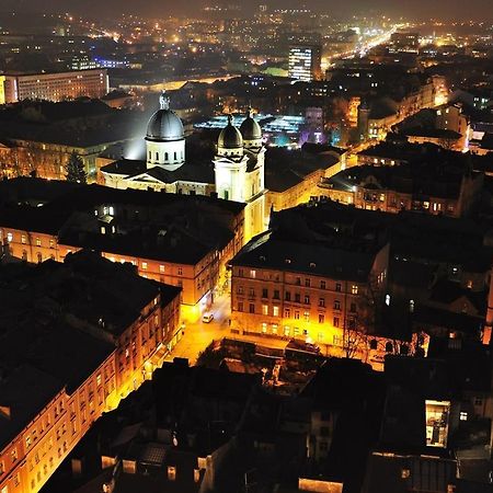 Best Location! Rynok Square, Opera. Lägenhet Lviv Exteriör bild