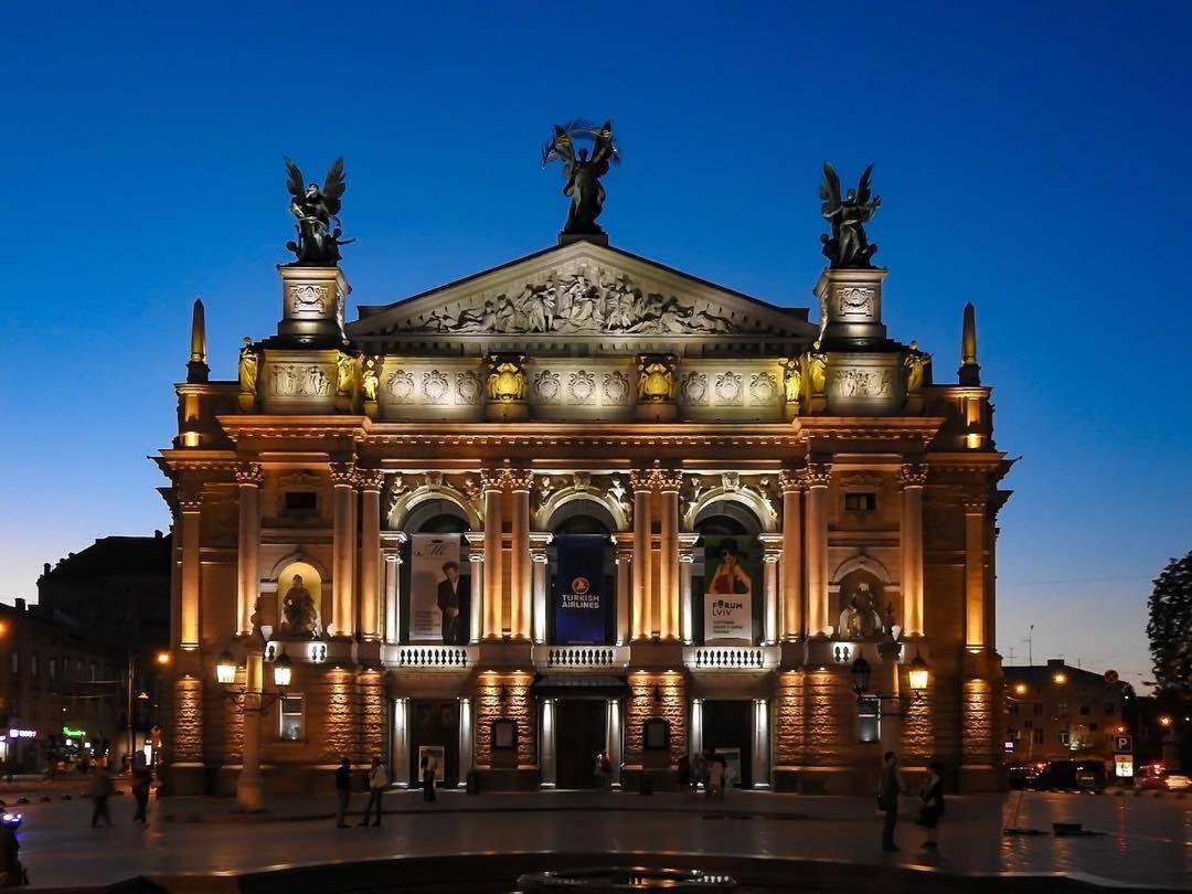 Best Location! Rynok Square, Opera. Lägenhet Lviv Exteriör bild