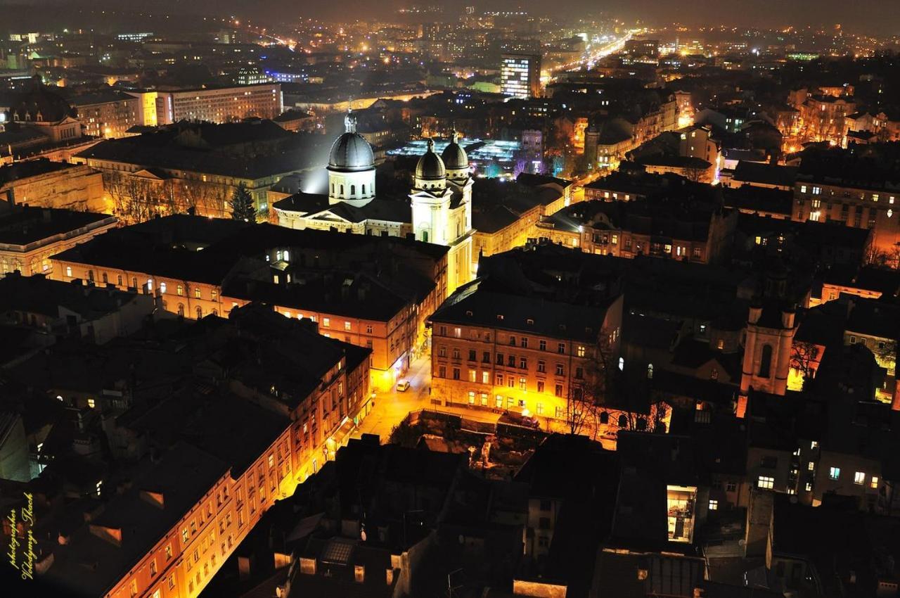 Best Location! Rynok Square, Opera. Lägenhet Lviv Exteriör bild